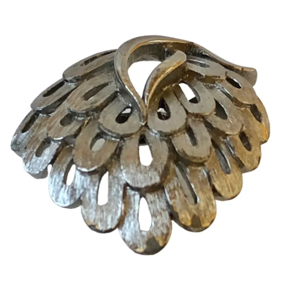 JJ Vintage Brooches Howling Coyote + Cat & Bird Cage + Silvertone 3 pins